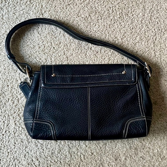 Coach Hamilton Black Pebbled Leather Crossbody Shoulder Bag Flap Turnlock F13957 - Picture 2 of 12